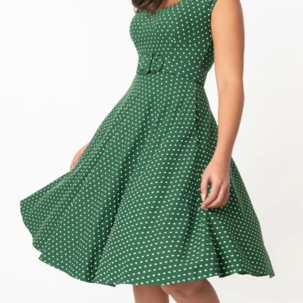 Unique Vintage Green & White Pin Dot Prairie Swing